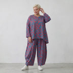 Bigshirt in blauroter Leinenoptik mit Blumenmuster Rundhals kastig vorne kurz hinten lang