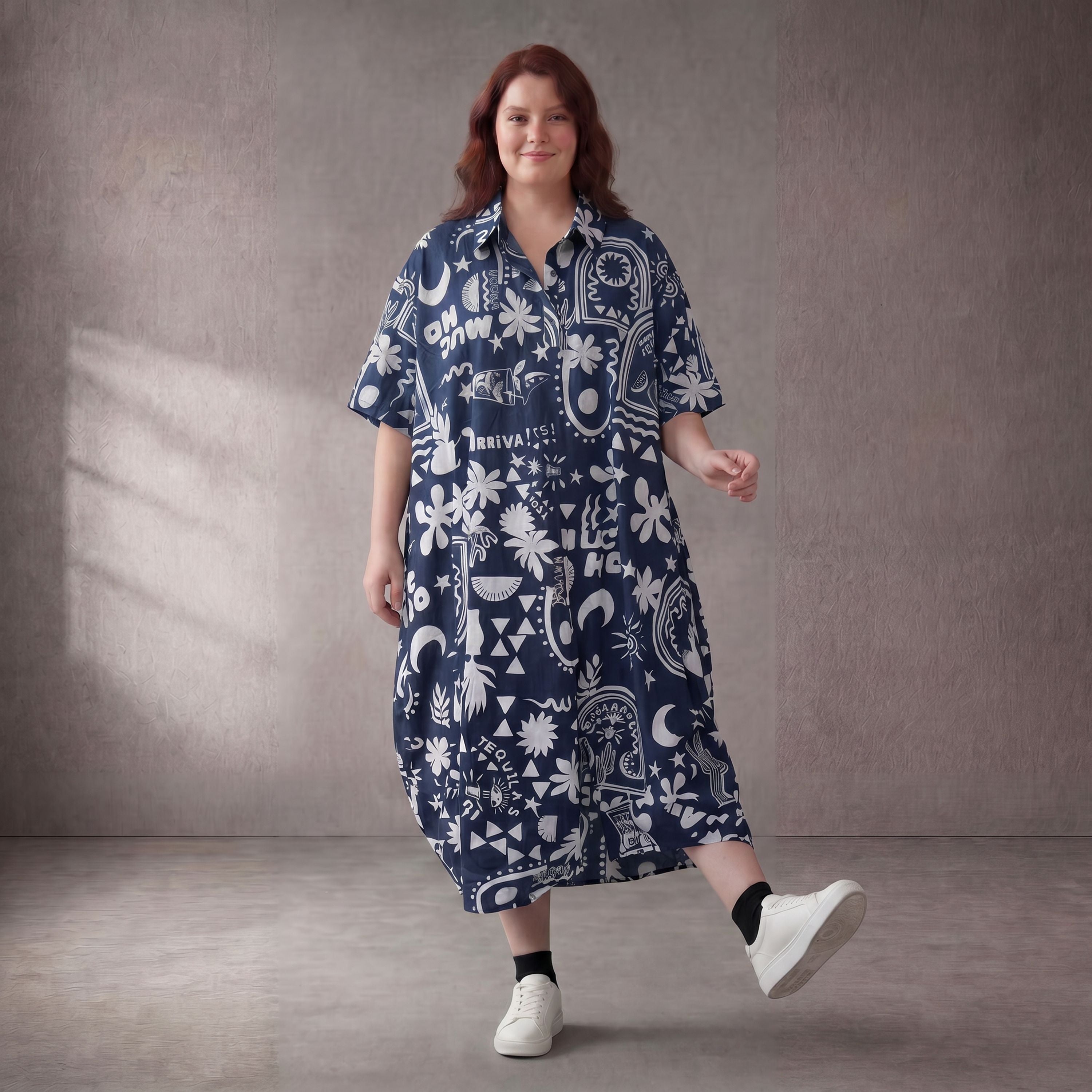 Luftiges Oversize Ballonkleid in Jeansblau Weiß mit Beachprint leger zeitlos ausgefallen