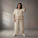 Zeitloses Creme Leinenhemd im Oversize Lagenlook leger ausgefallen mit weichen Taschen
