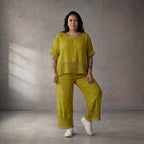 Grünes sommerliches Leinenhemd Oversize im Lagenlook leger mit Strickdetail und Taschen