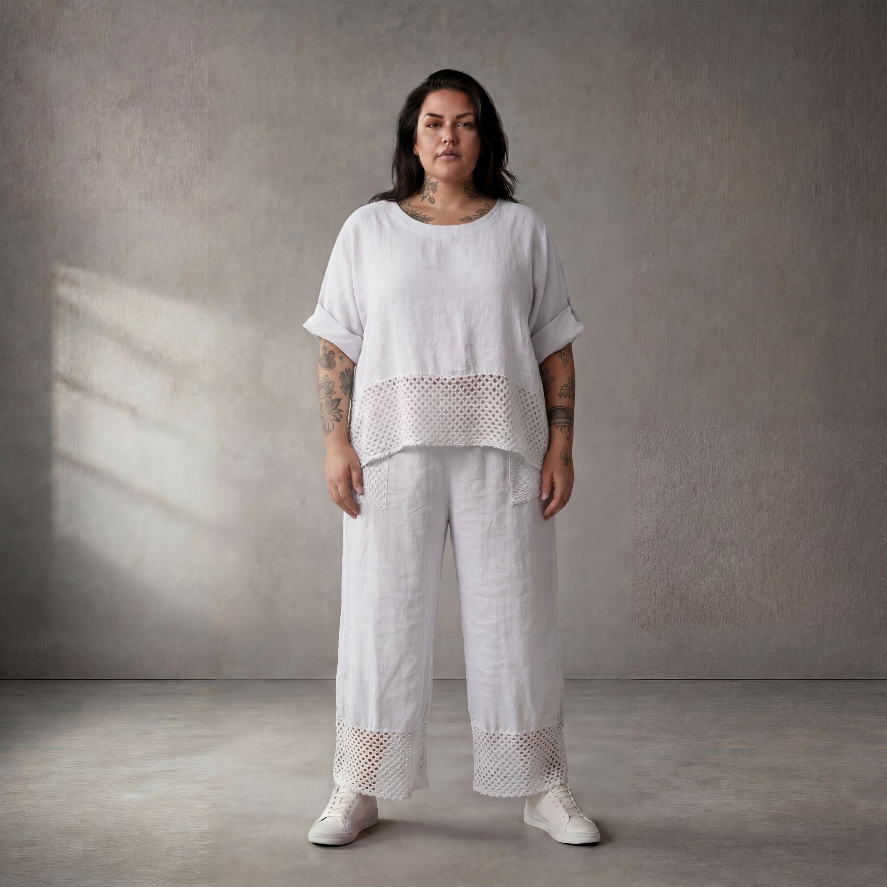Zeitlose weiße Leinenhose im Lagenlook leger sehr Oversize mit Strickdetails aus Italien