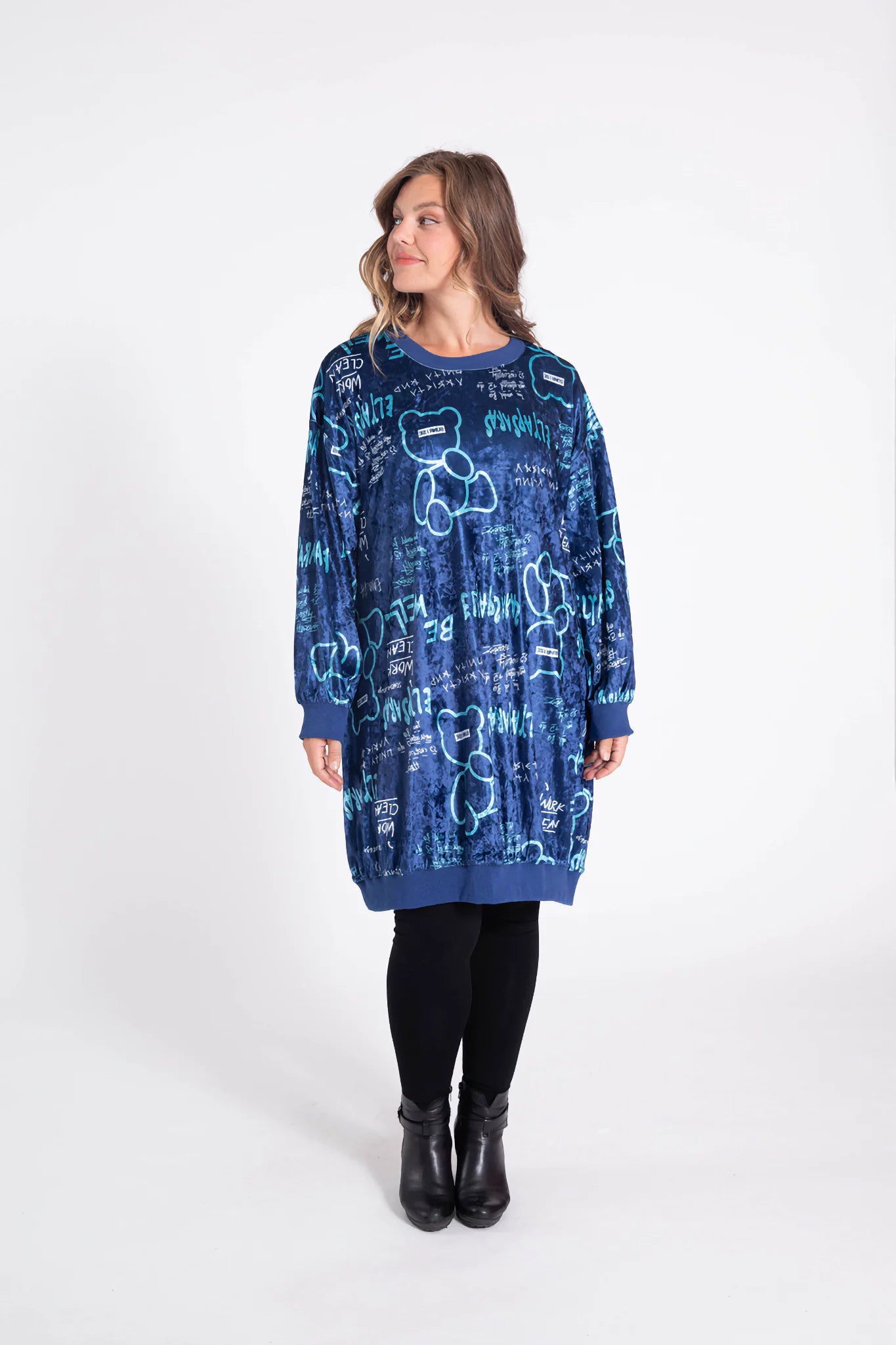  Pomme Rouge Kleid in gerader Form, aus Polyester, C6517, Blau, Buchstaben, Schick, Modern