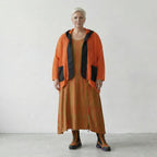 Zeitlos stilvolle Lagenlook Jacke aus feinem Strick mit ausgefallener Loch Struktur, Orange/Schwarz