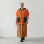 Zeitlos legeres Lagenlook Shirt aus feinem Baumwollstrick mit ausgefallener Lochstruktur, Orange/Schwarz