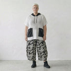 Leichtes Oversize Shirt im exklusiven Lagenlook aus feiner Baumwolle mit Lochstruktur, Weiß/Schwarz