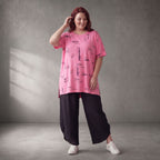 Damen Shirt Lagenlook Baumwolle Rosa/Schwarz, A-Form, Kurzarm, Seitenschlitze, Oversize große Größen – Funky Diva
