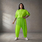 Damen Hose Lagenlook Neongrün, femininer Schnitt, Oversize große Größen – Funky Diva