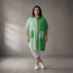 Luftige Popelinebluse im Grün/Weiß Lagenlook frisch leger zeitlos mit Hemdkragen Oversize