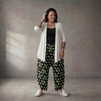 Ausgefallene Oversize Ballonhose in Schwarz Weiß Grün aus Viskose leger Lagenlook zeitlos