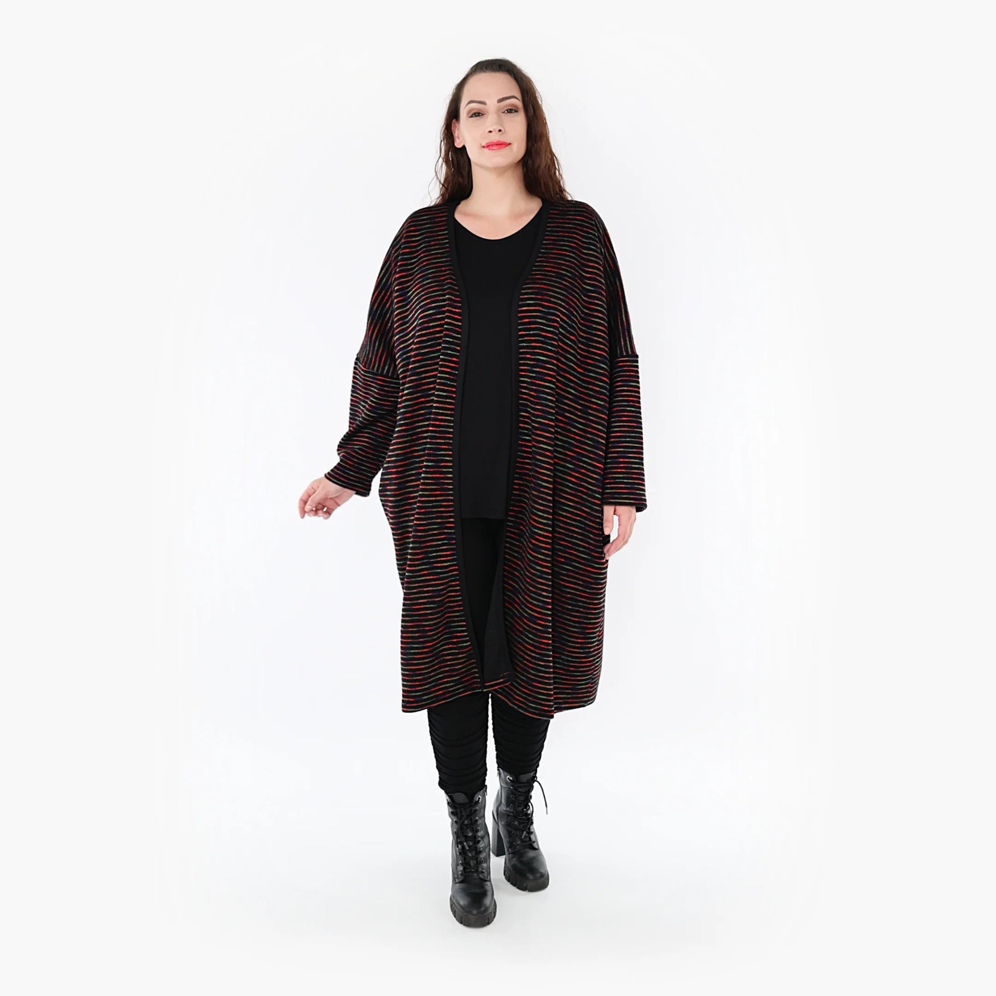  Legerer Oversize-Cardigan aus warmer Wollmischung in Schwarz, Grün und Rot für jeden Anlass