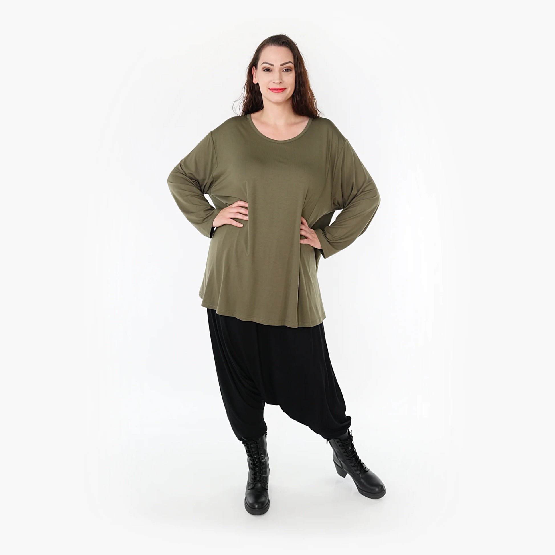  Shirt von AKH Fashion aus Viskose in Glocken-Form, 1233.1892L, Olive, Unifarben, Schick