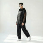 2-teiliges Oversize-Set aus Mesh-Shirt & Slinky-Weste – Caraclan Design bei Modeare | Avantgarde, leicht, Übergang