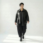 Oversize Übergangsjacke aus Lederimitat mit Zippern in Schwarz – Caraclan bei Modeare entdecken