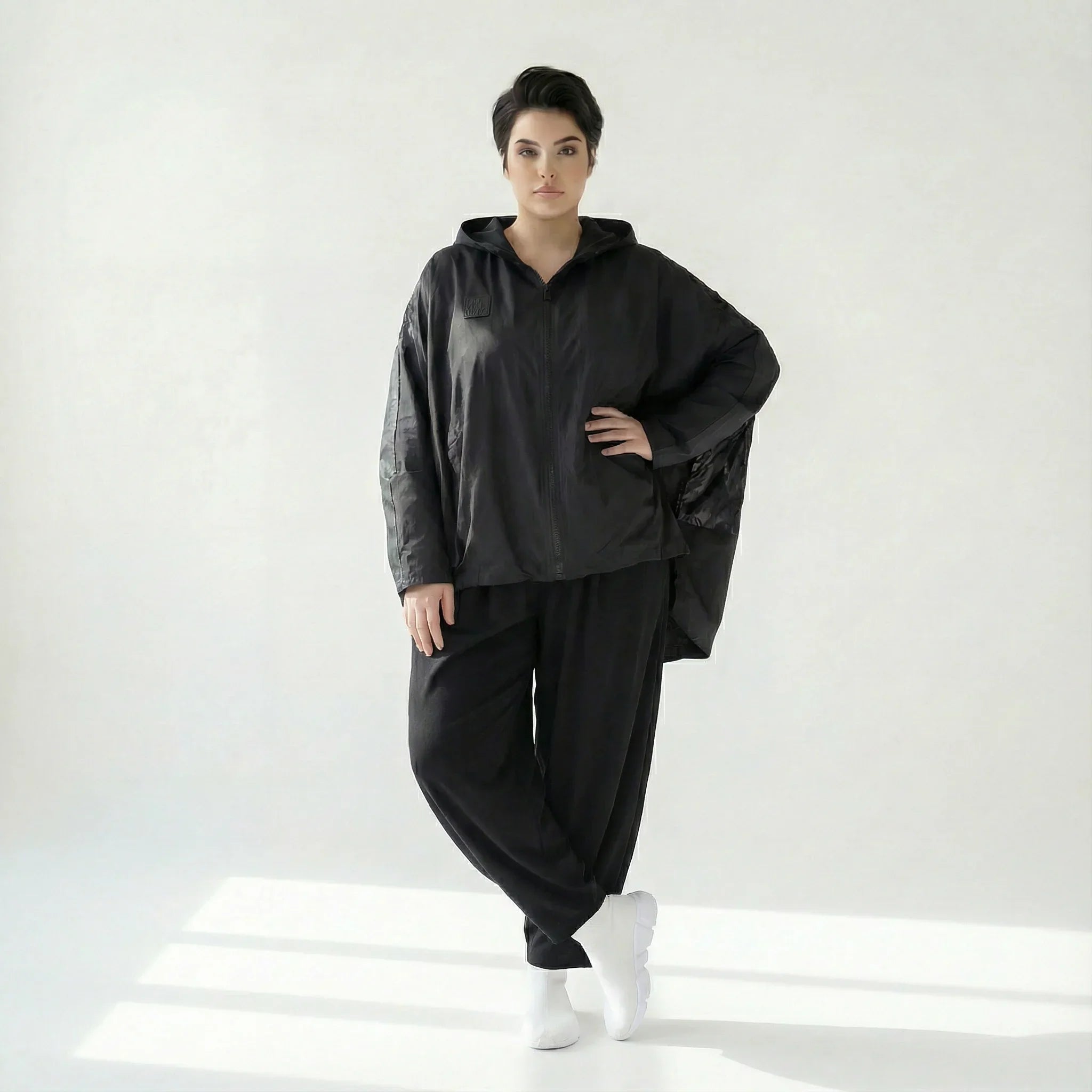Oversize Damen Übergangsjacke aus Baumwolle im Ballonschnitt Memorytaft Caraclan exklusiv bei Modeare