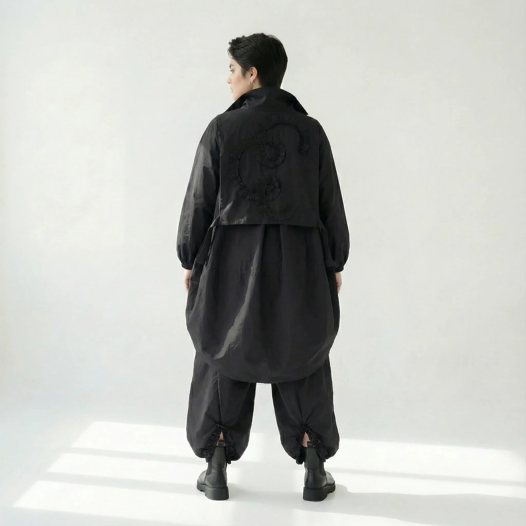 Schwarze Oversize Hose Damen Avantgarde Lagenlook Polyester Frühjahr Sommer Caraclan Modeare