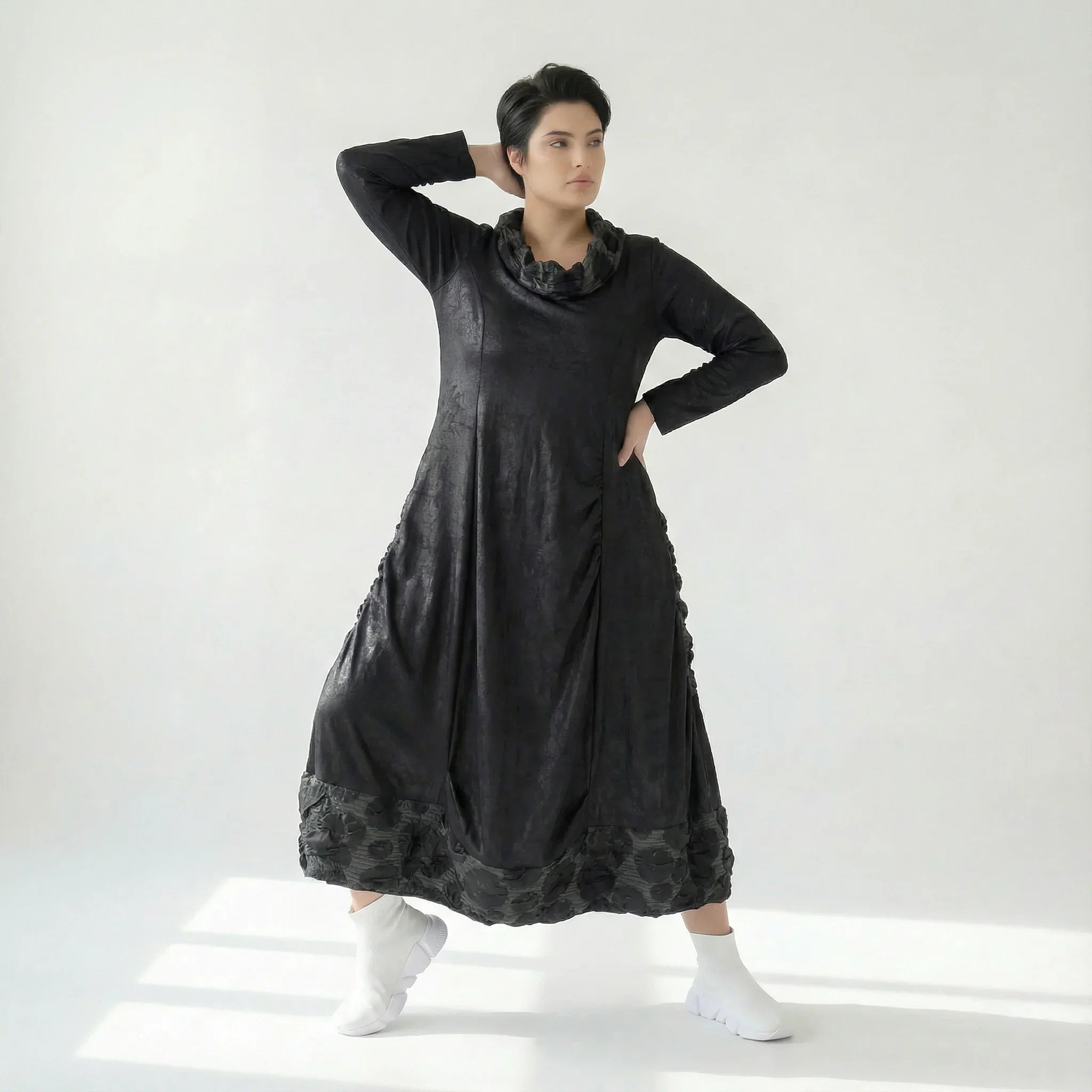 Oversize Kleid A Form Lederimitat Übergang Avantgarde Caraclan Damenmode Modeare Onlineshop