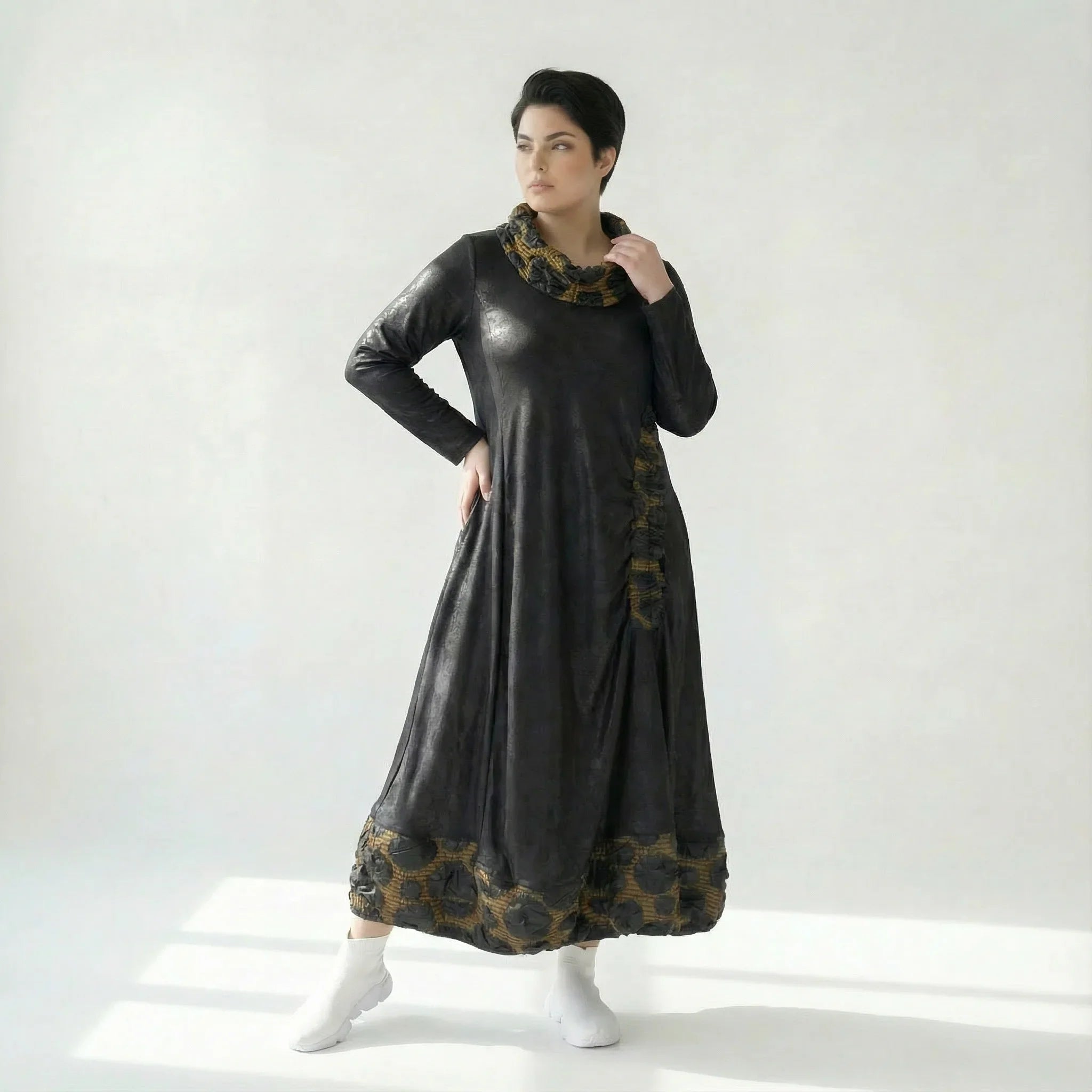 A-Form Kleid Lederimitat Damen Oversize Übergang Caraclan Design Modeare Avantgarde Look
