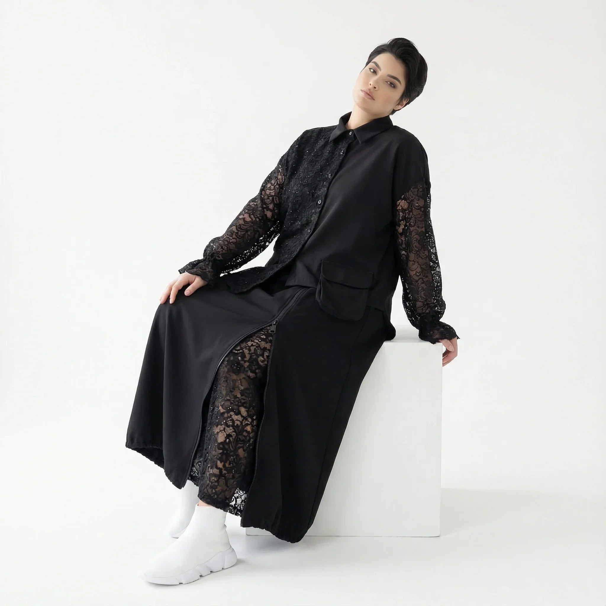 Trieste Oversize-Set mit Spitze: Schwarze Popeline-Bluse & Lagenrock – bei Modeare entdecken