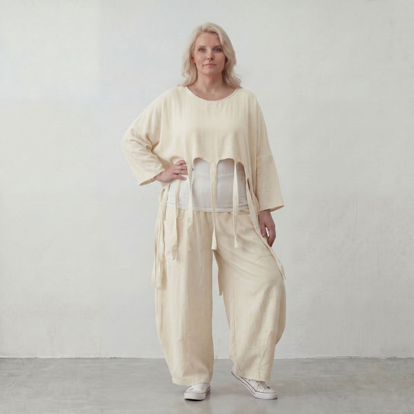 Zeitloser Oversize Lagenlook Überwurf in Creme leger luftig mit Fransen Detail fein soft