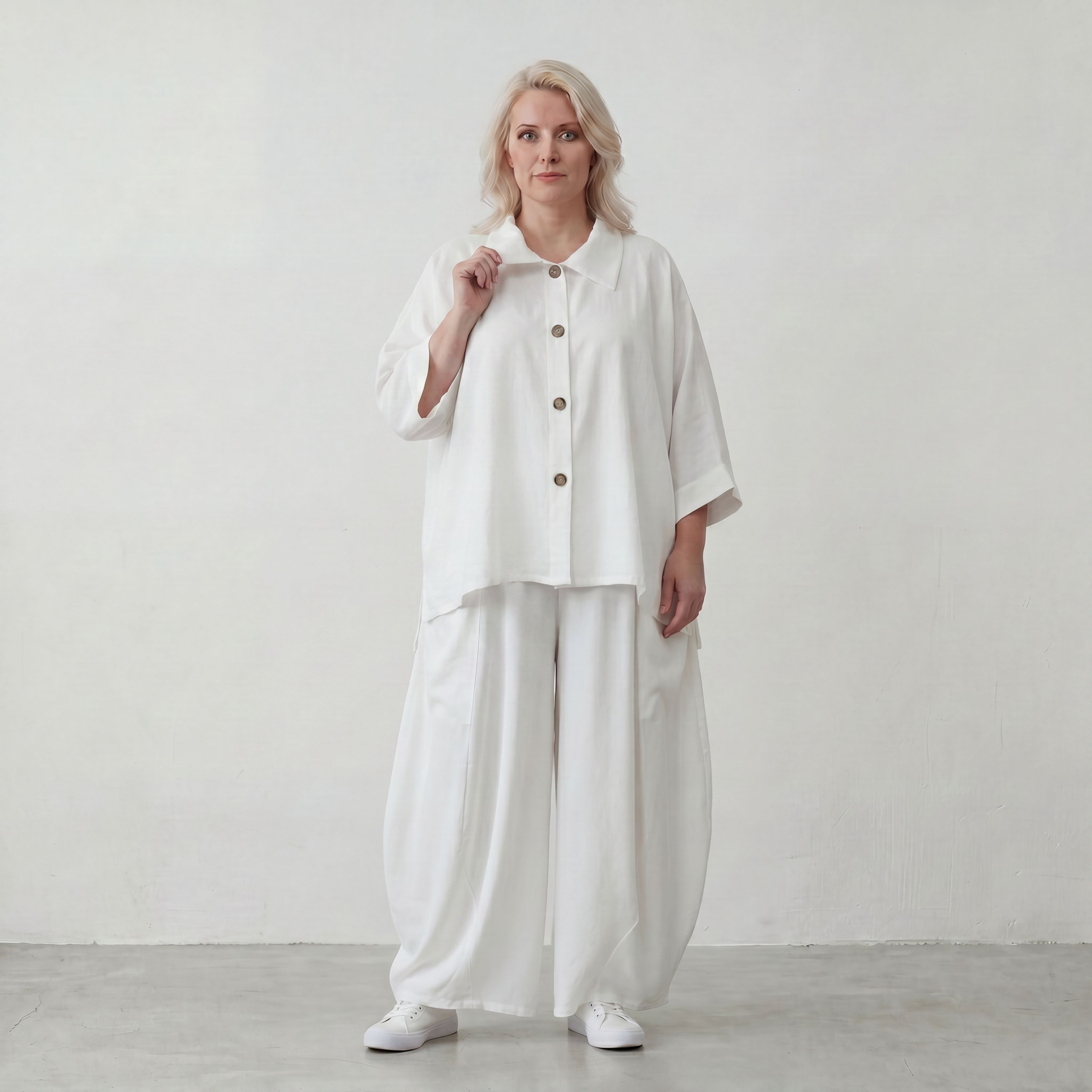 Zeitlose Weiß Ballonhose im Lagenlook Oversize sehr luftig mit Leinenoptik sommerlich