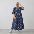 Ballonkleid in jeansblauweiß mit Paisleymuster Rautenmuster Fransen V-Ausschnitt Sommer