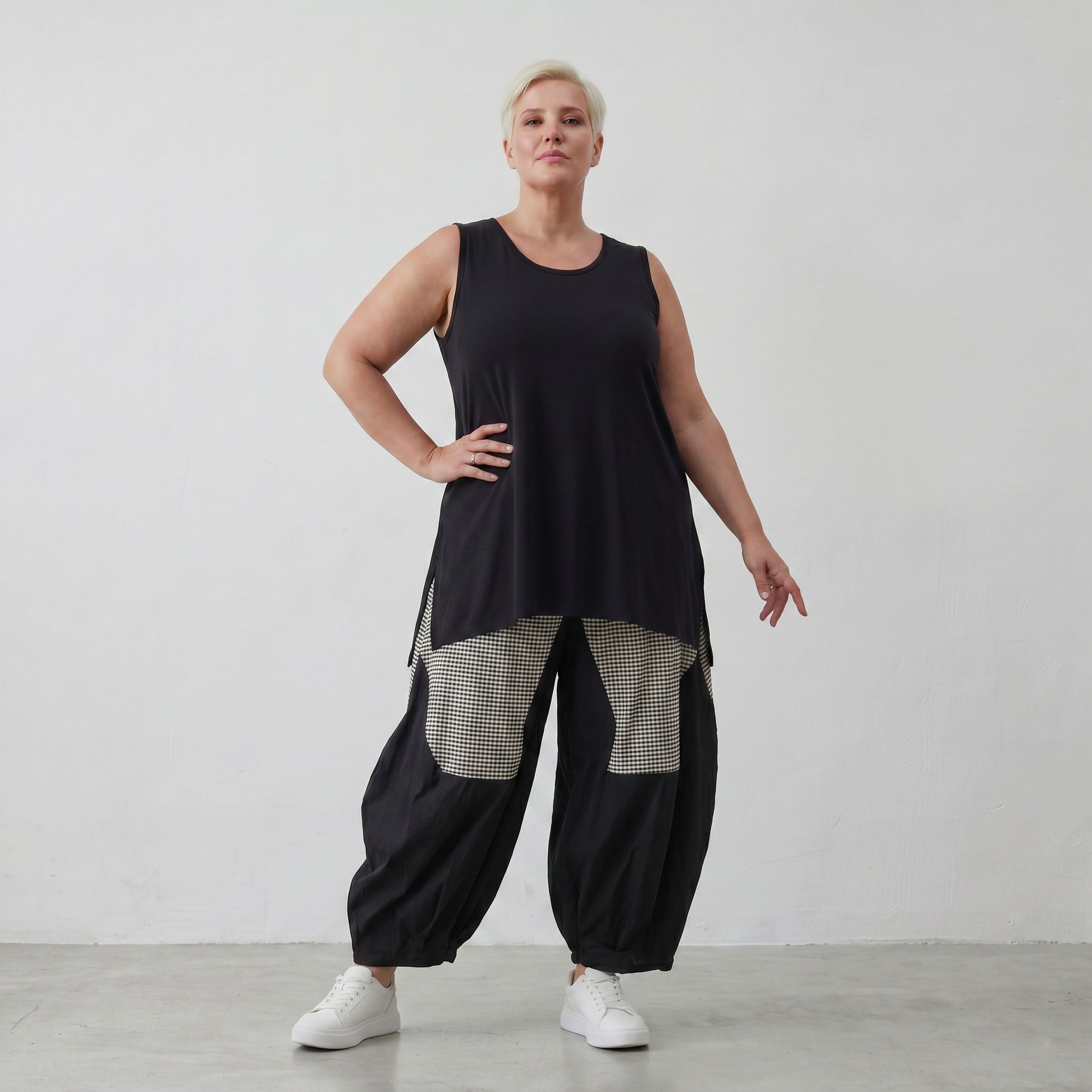 Lässige Oversize Ballonhose in Schwarz/Weiß für Lagenlook zeitlos sommerlich luftig