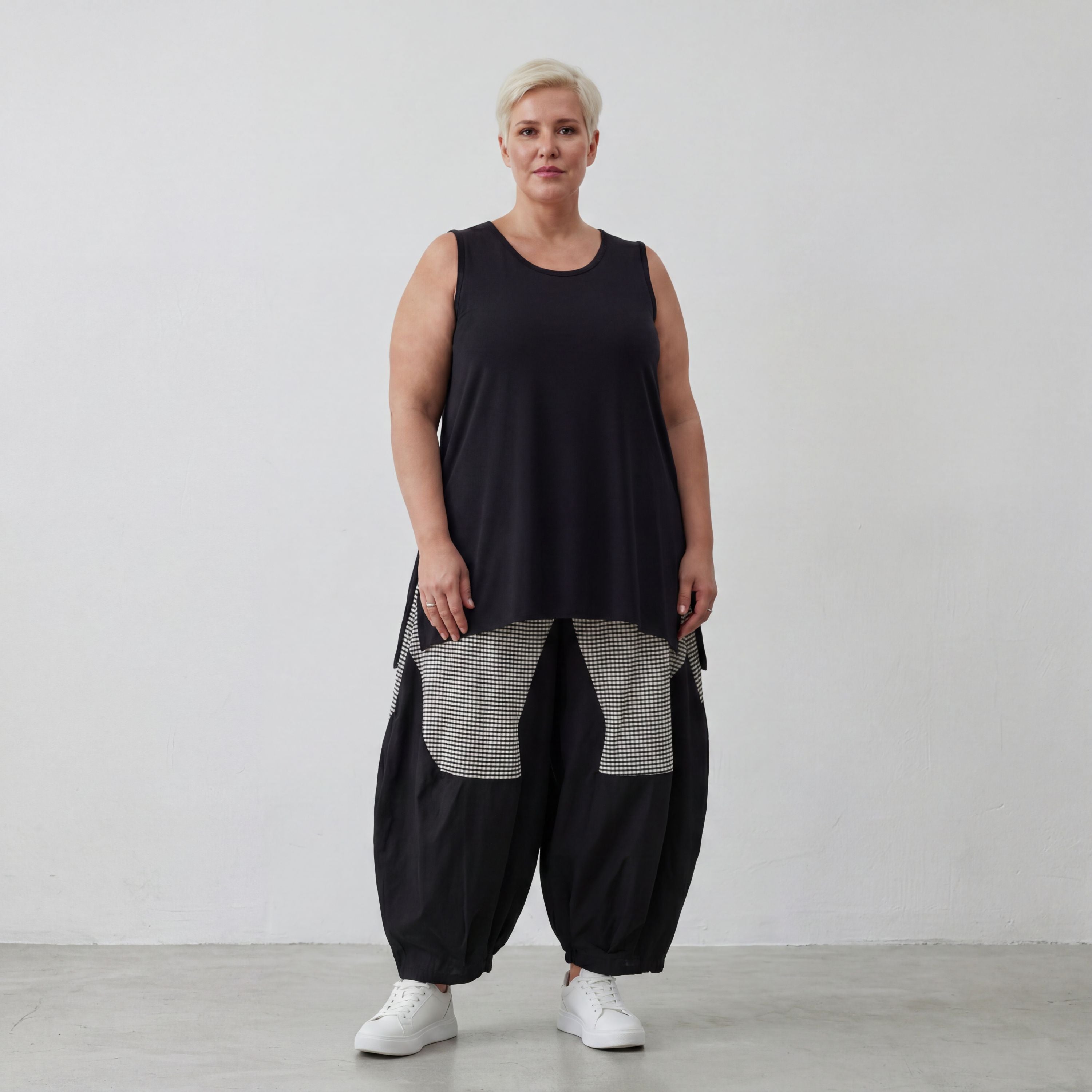 Lässige Oversize Ballonhose in Schwarz/Weiß für Lagenlook zeitlos sommerlich luftig