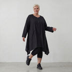 Zeitlose Schwarz Baumwollbluse im legeren Lagenlook mit Oversize A Linie und Taschen fein