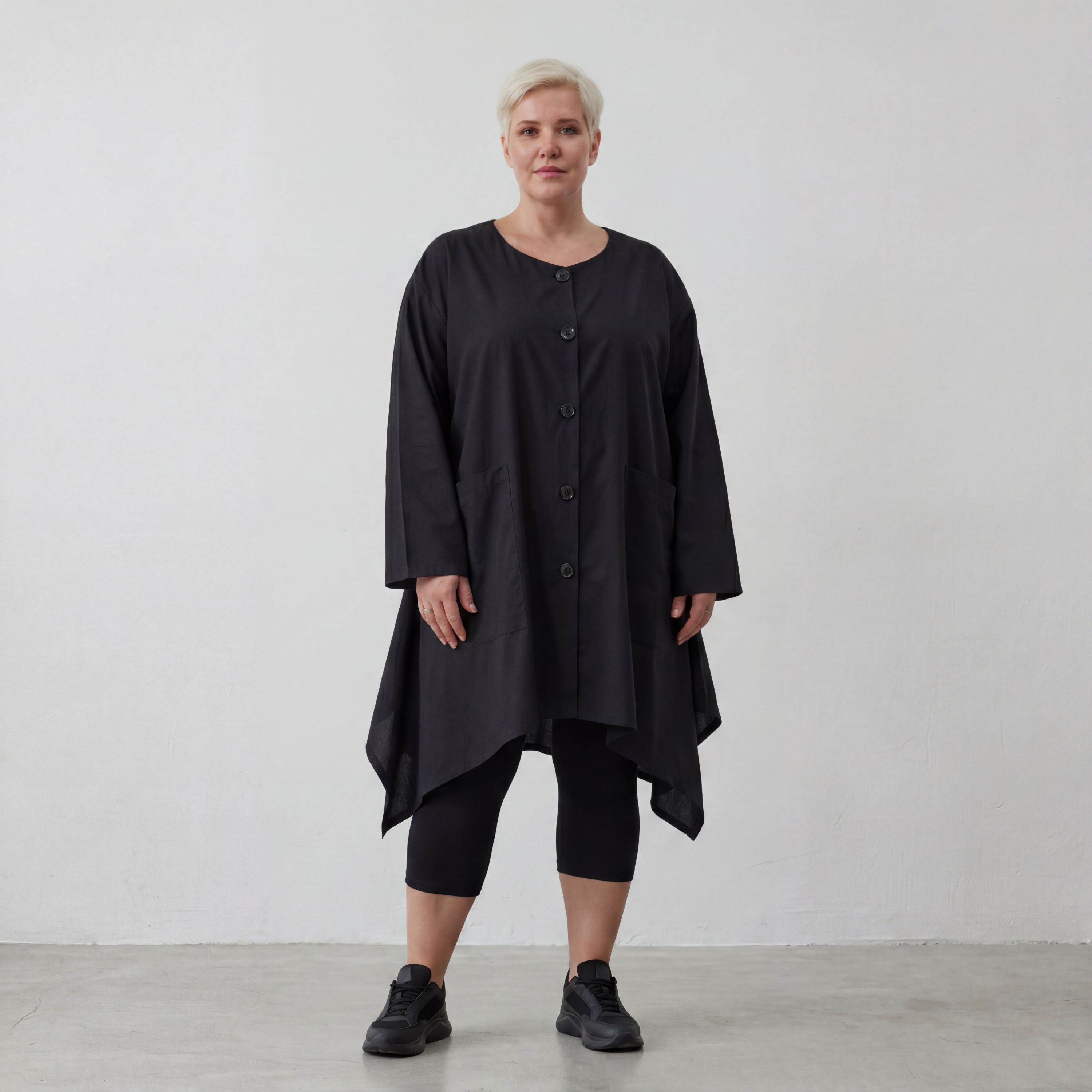 Zeitlose Schwarz Baumwollbluse im legeren Lagenlook mit Oversize A Linie und Taschen fein