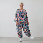 Oversized Shirt in Leinenoptik mit kastigem Schnitt und Rundhalsausschnitt in kühlem Aqua