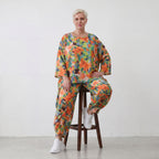 Luftiges Oversized Shirt in frischem Apfelgrün mit Vokuhila Schnitt aus Viskose Leinen