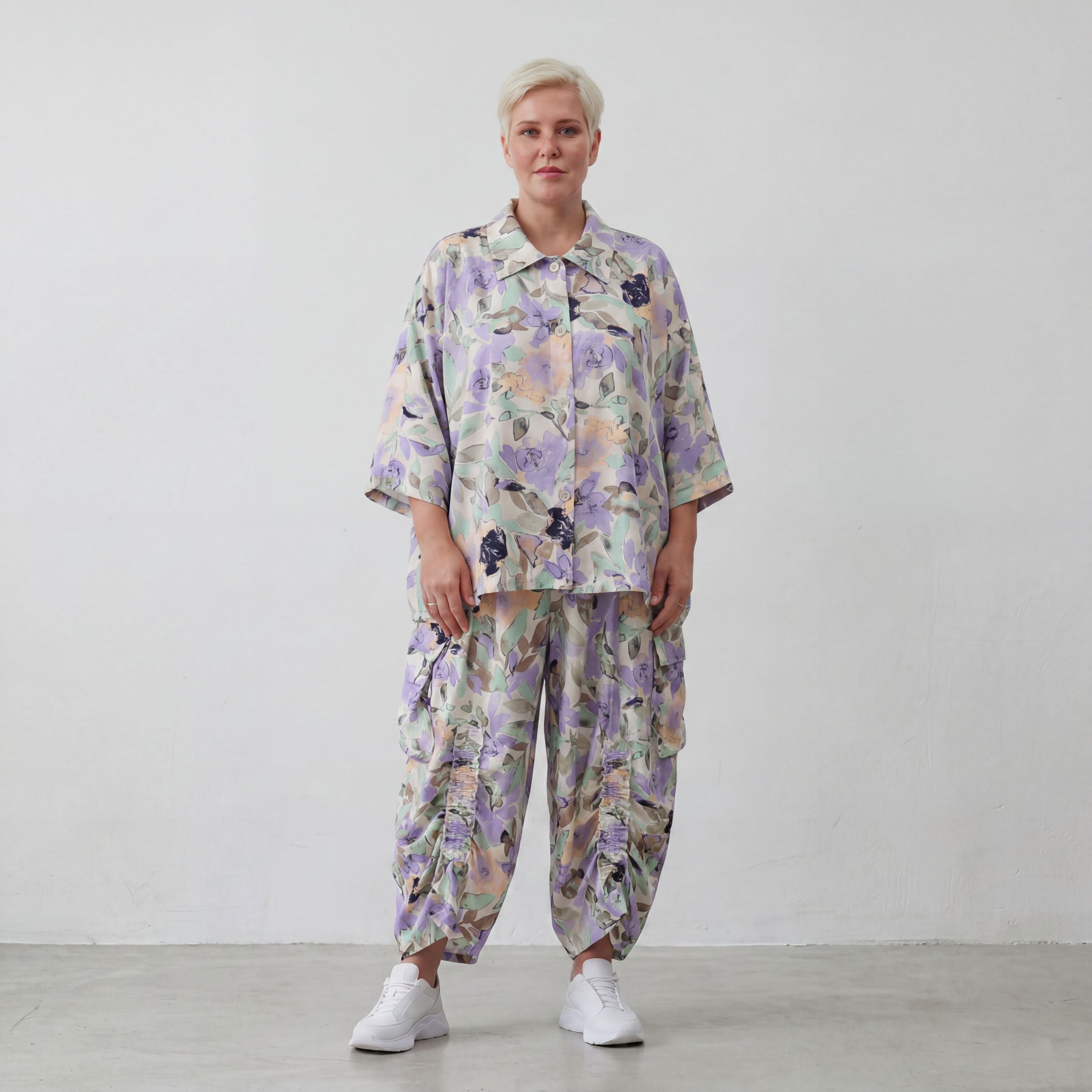 Leichte Bluse in Leinenoptik mit lila Farbton und Hemdkragen für sommerliche Eleganz pur