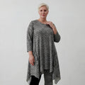 Ausgefallenes Oversize Lagenlook Shirt in A-Form mit glatter fließender Haptik, Raute, Schwarz/Weiß