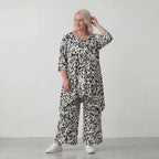 Zeitloses Viskoseshirt in Weiß/Schwarz leger Oversize A-Linie Lagenlook leicht fliessend