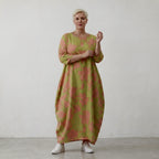 Ballonkleid in Apfelgrün und Korallrot im Klecksdesign aus Popeline mit Schimmerlook