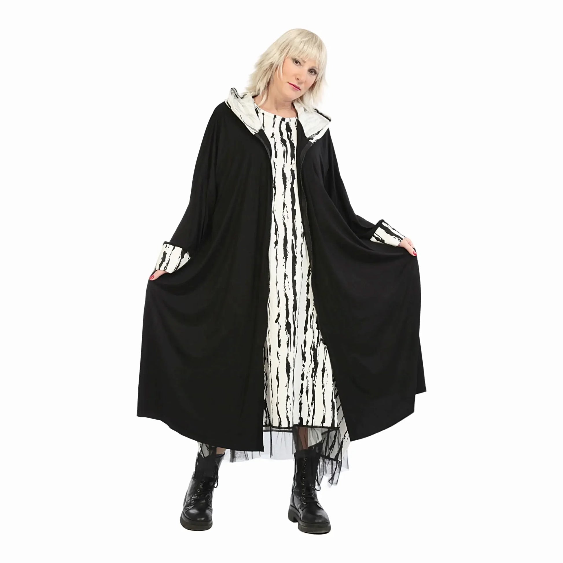  A-Form Mantel in elegantem schwarz-weiß mit Viskose für lässigen Oversize-Look und Taschen