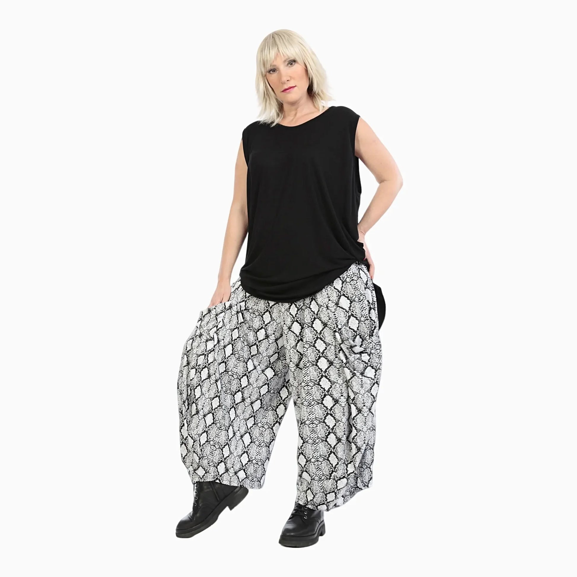  Ballonhose von AKH Fashion aus Viskose, 1235.08069, Weiß-Schwarz, Reptil, Schick, Modern