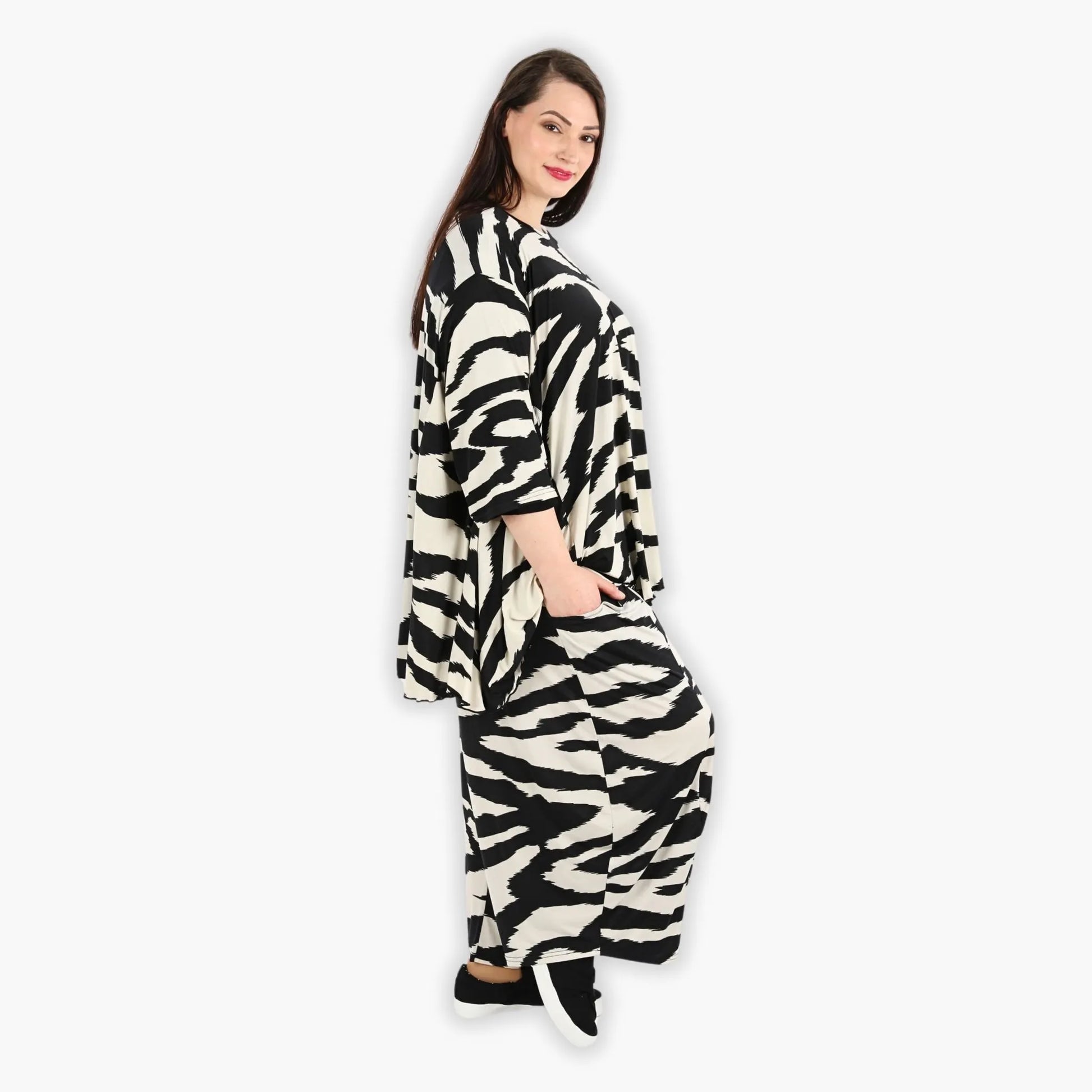  A-Form Bigshirt von AKH Fashion aus Viskose, 1291.00593, Ecru-Schwarz, Zebra, Schick, Modern