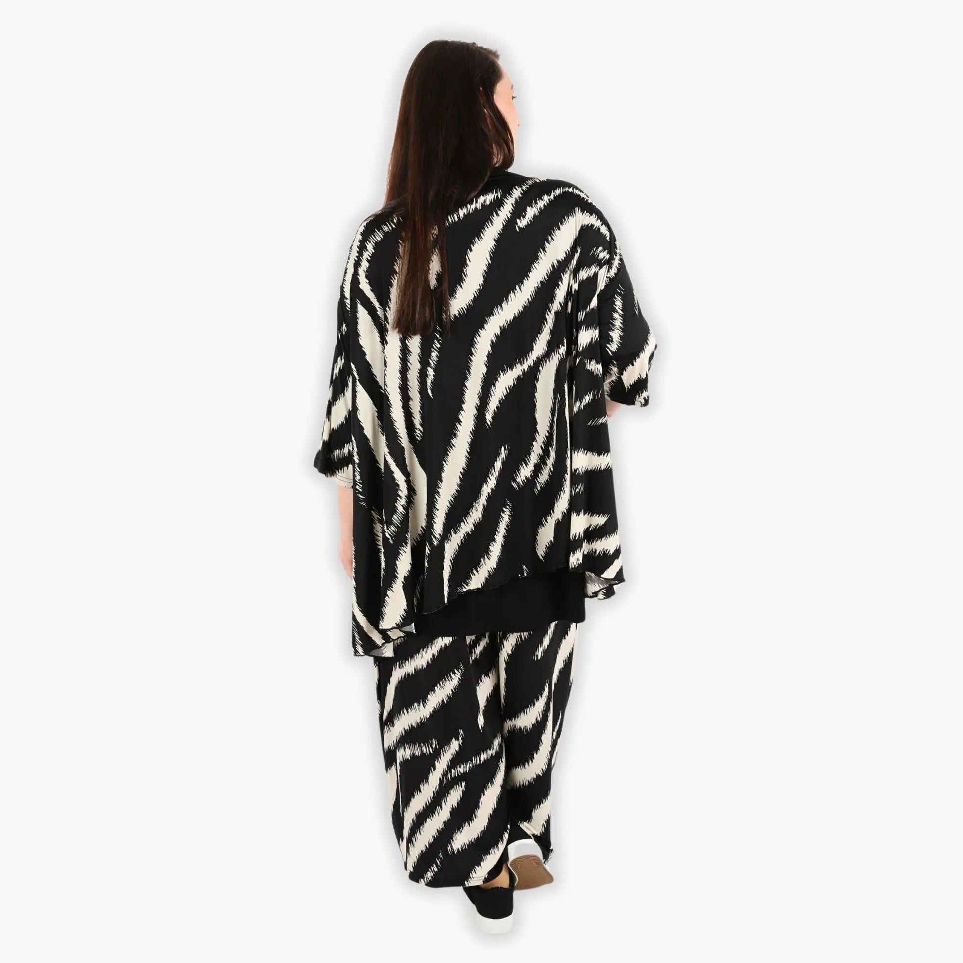  A-Form Bigshirt von AKH Fashion aus Viskose, 1293.00593, Schwarz-Ecru, Zebra, Schick, Modern