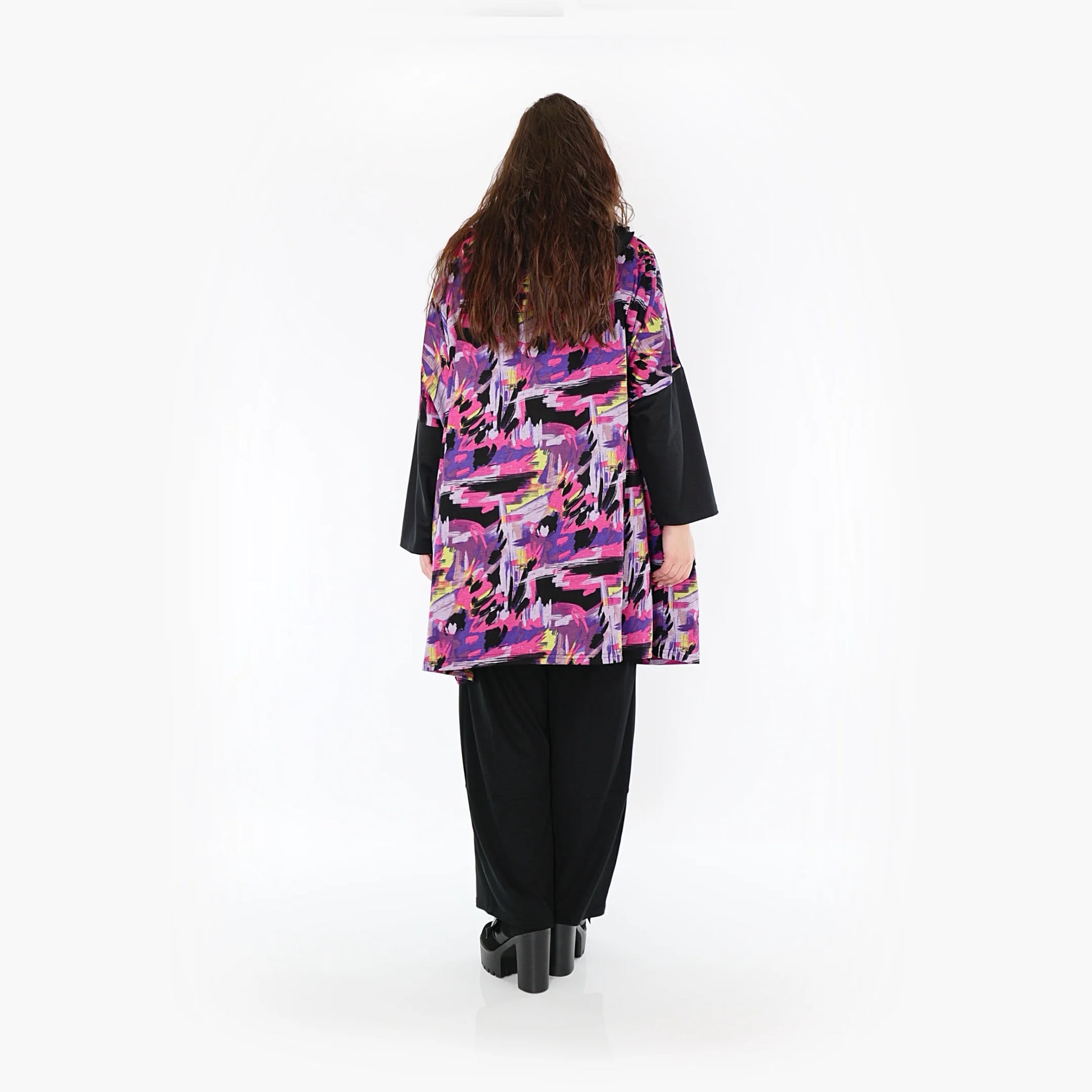  Helle Fuchsia Oversize-Jacke aus feinem Jacquard-Material mit Kapuze und praktischen Taschen für Curvy Fashion