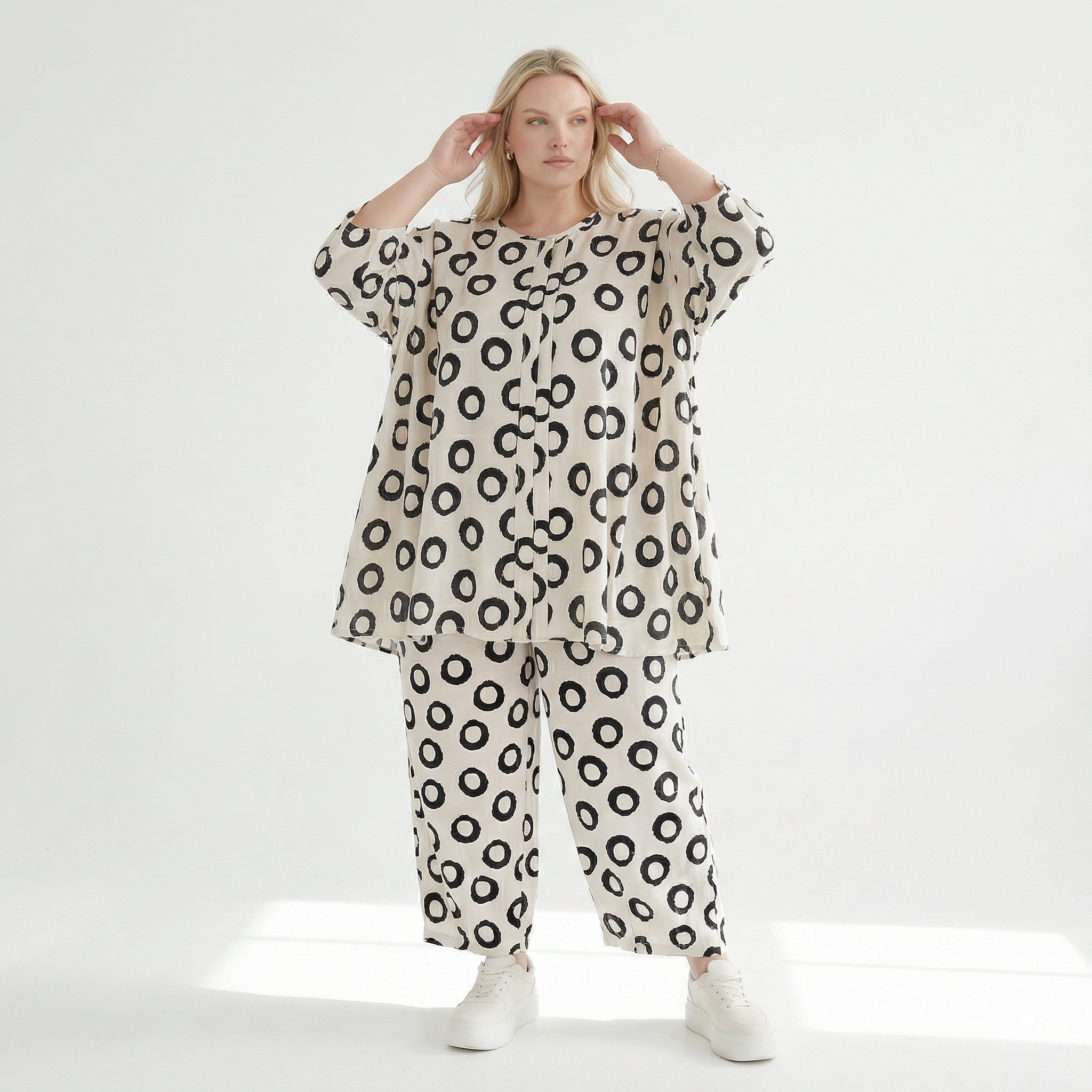  A-Form Bigshirt von AKH Fashion aus Baumwolle, 1577.07069, Ecru/Schwarz, Punkte, Ausgefallen