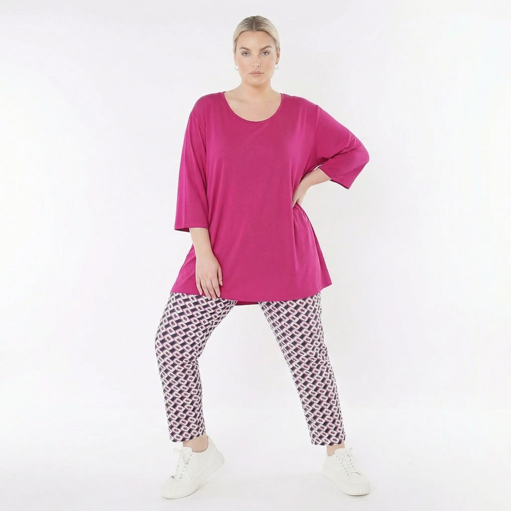 Abstrakte Karottenhose im ausgefallen legeren Lagenlook aus stretchigem Bengaline Material, Marine/Fuchsia/Weiß