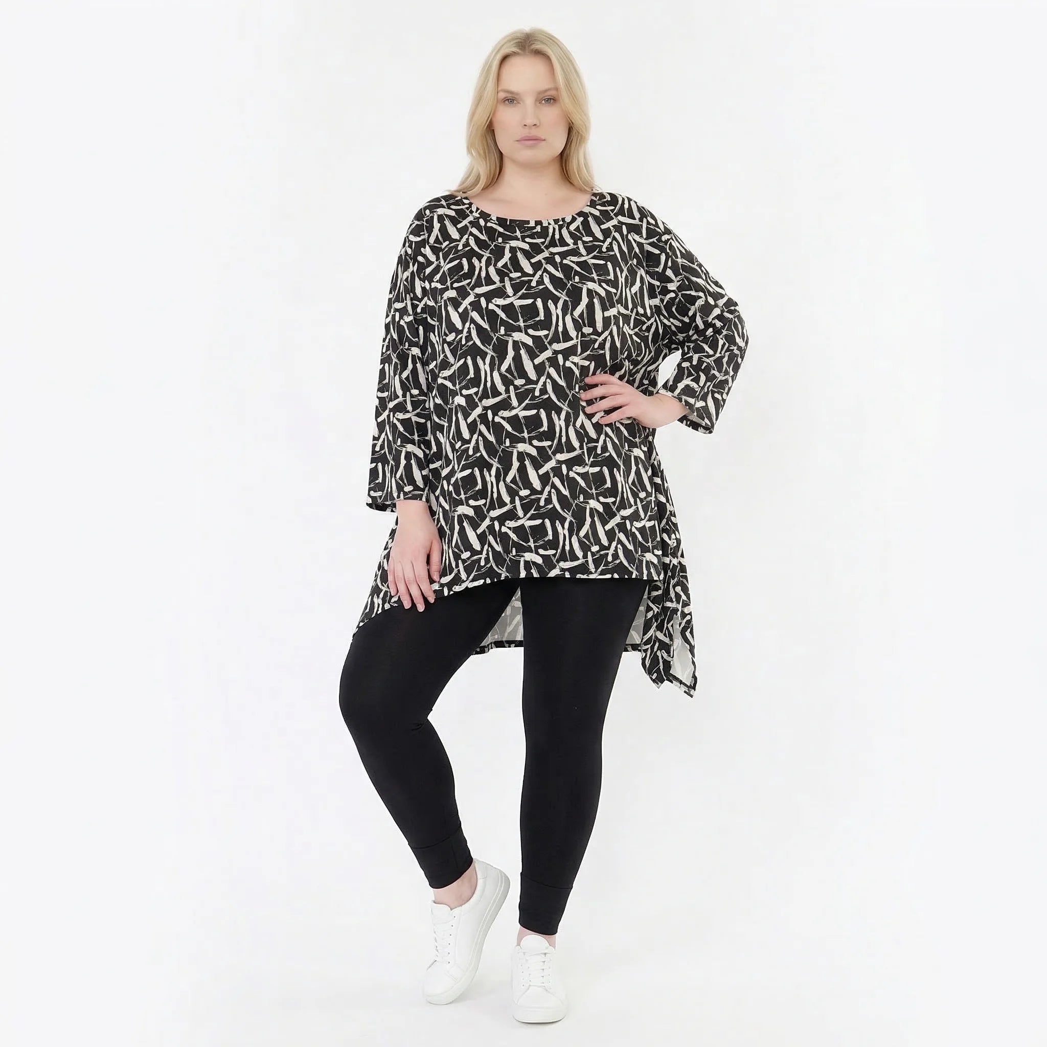 Ausgefallenes Oversize A-Form Shirt im angesagten Lagenlook mit pflegeleichtem Stretchmaterial, Schwarz/Weiß