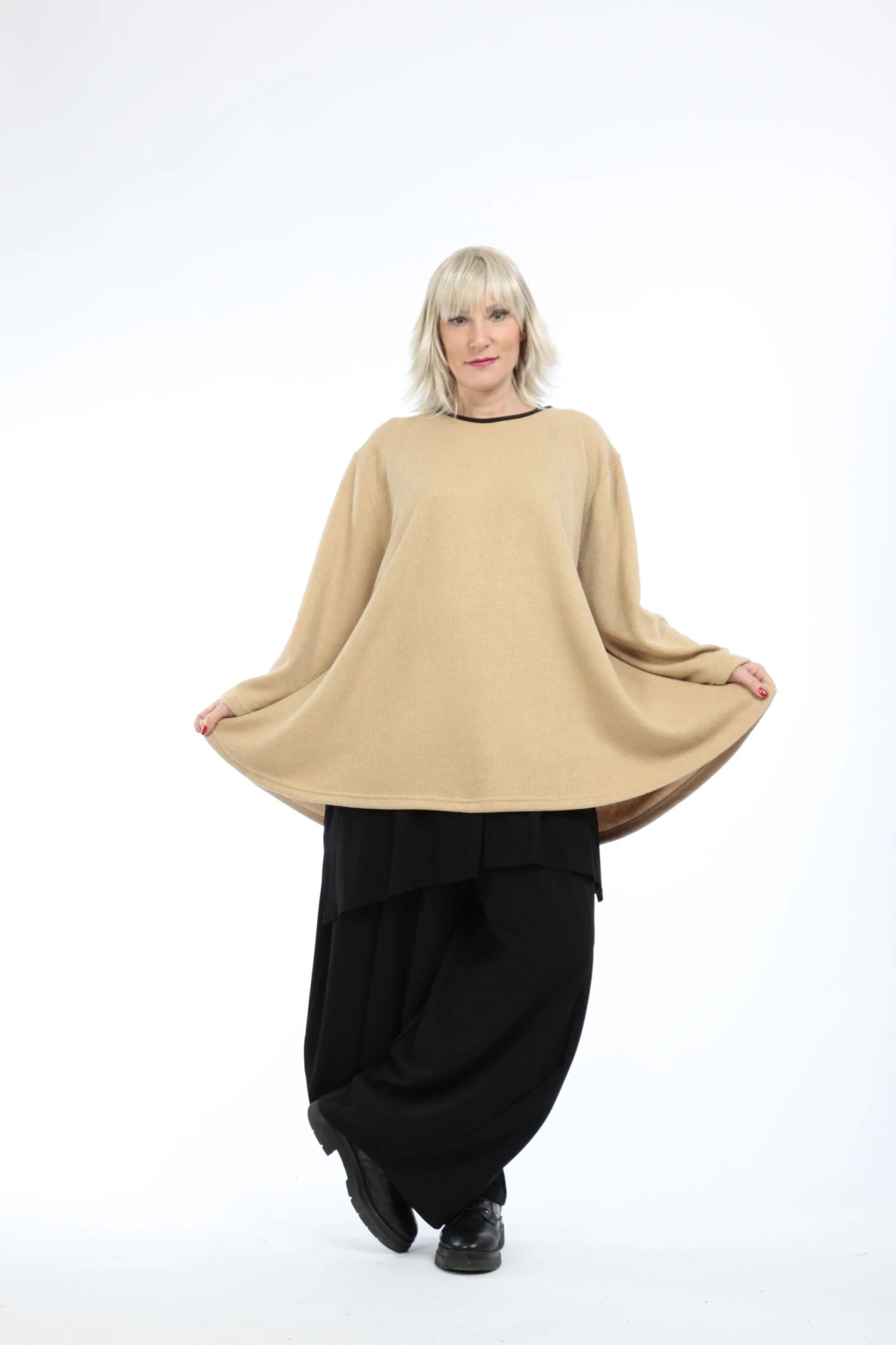  Shirt von AKH Fashion aus Materialmix in Glocken-Form, 1218.01892, Beige, Schick, Modern