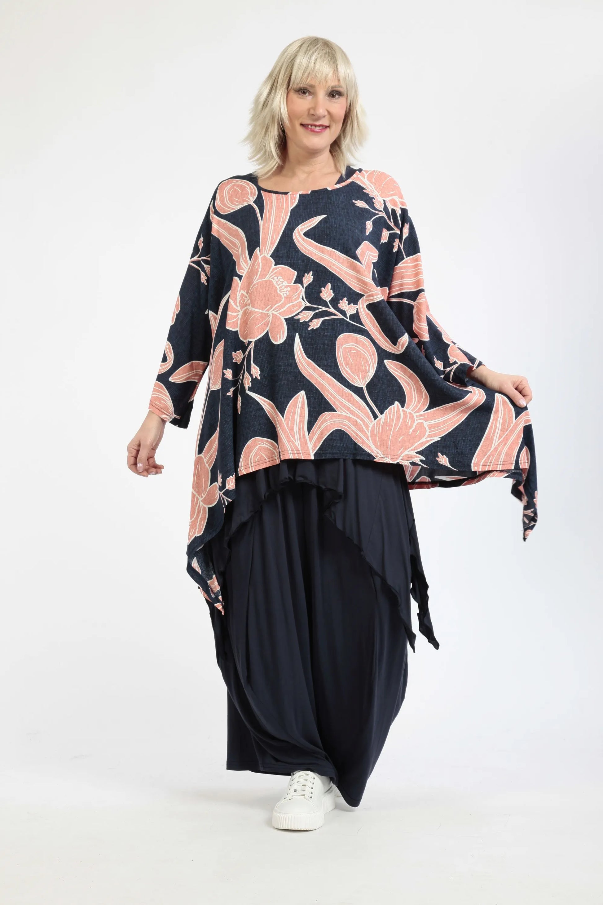  A-Form Bigshirt von AKH Fashion aus Viskose, 1245.06588, Blau-Koralle, Blumen, Ausgefallen