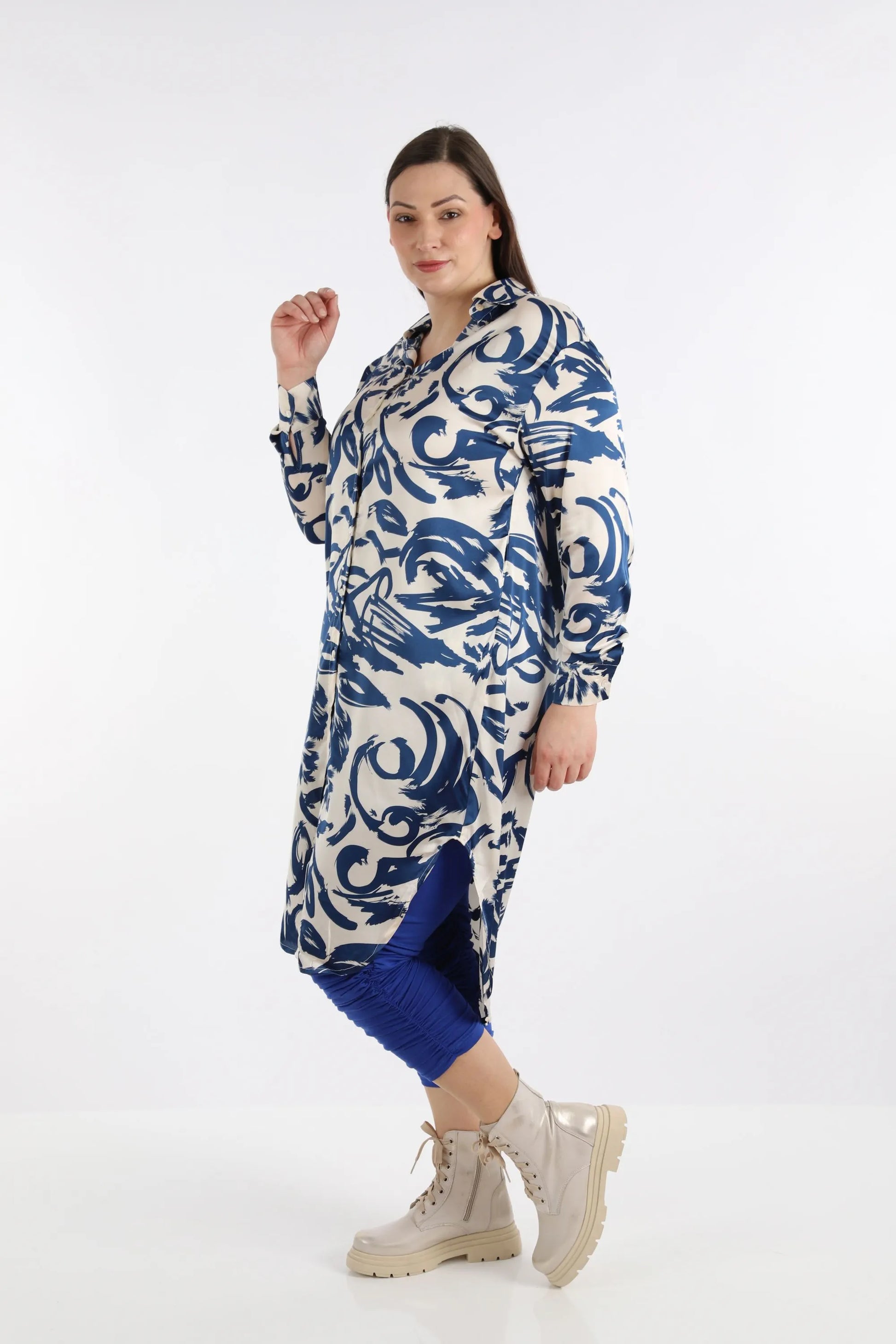  Bluse von AKH Fashion aus Viskose in gerundeter Form, 1275.02502, Ecru-Blau, Ausgefallen