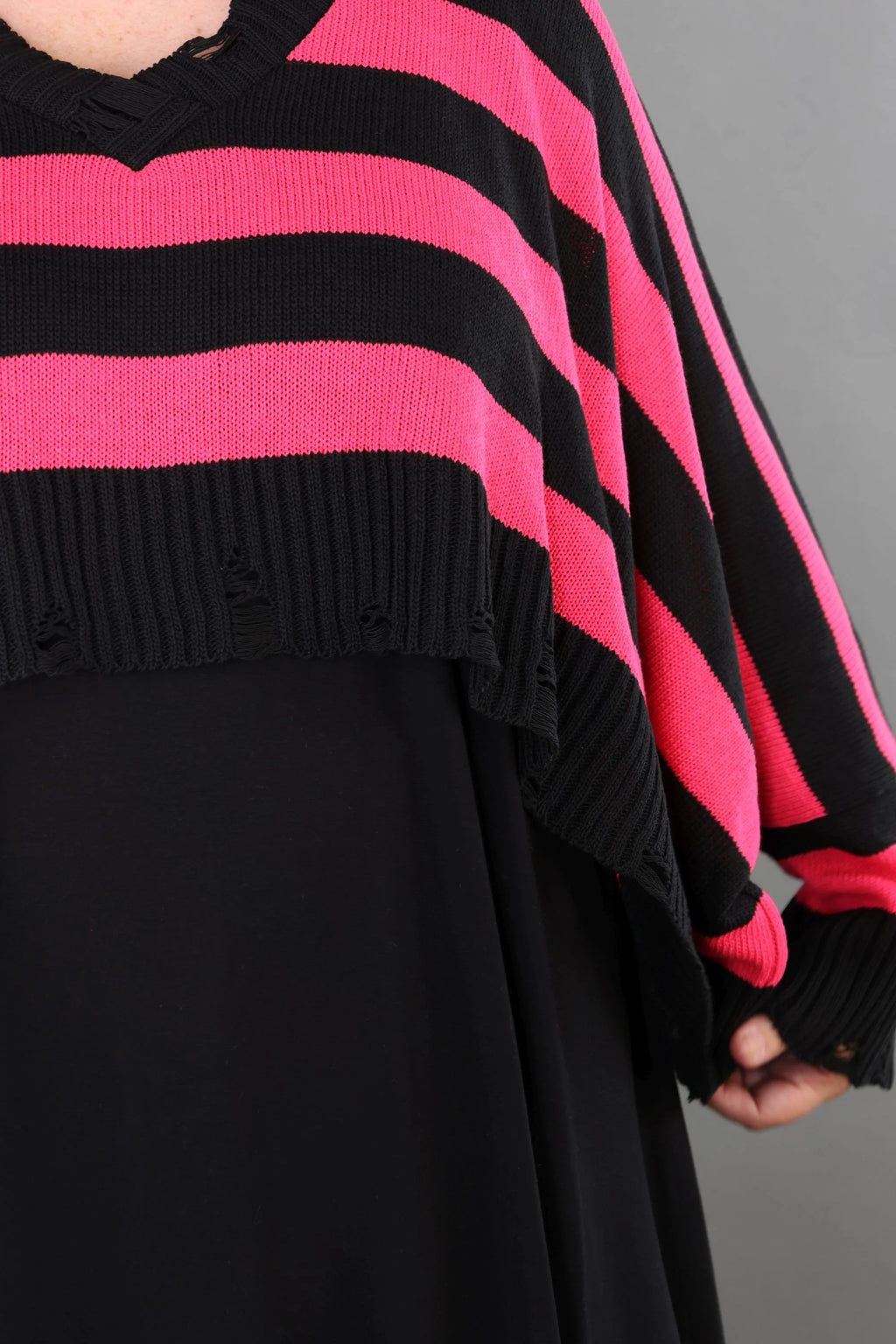  AKH Premium Überwurf in kastiger Form, aus Baumwolle, P1007.2537, Schwarz/Fuchsia, Schick