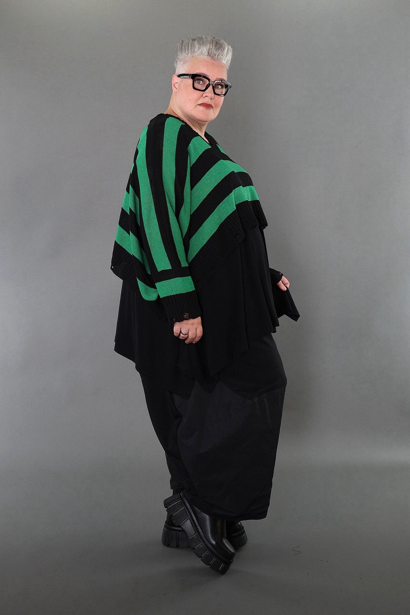  AKH Premium Überwurf in kastiger Form, aus Baumwolle, P1007.2537, Schwarz/Grün, Schick