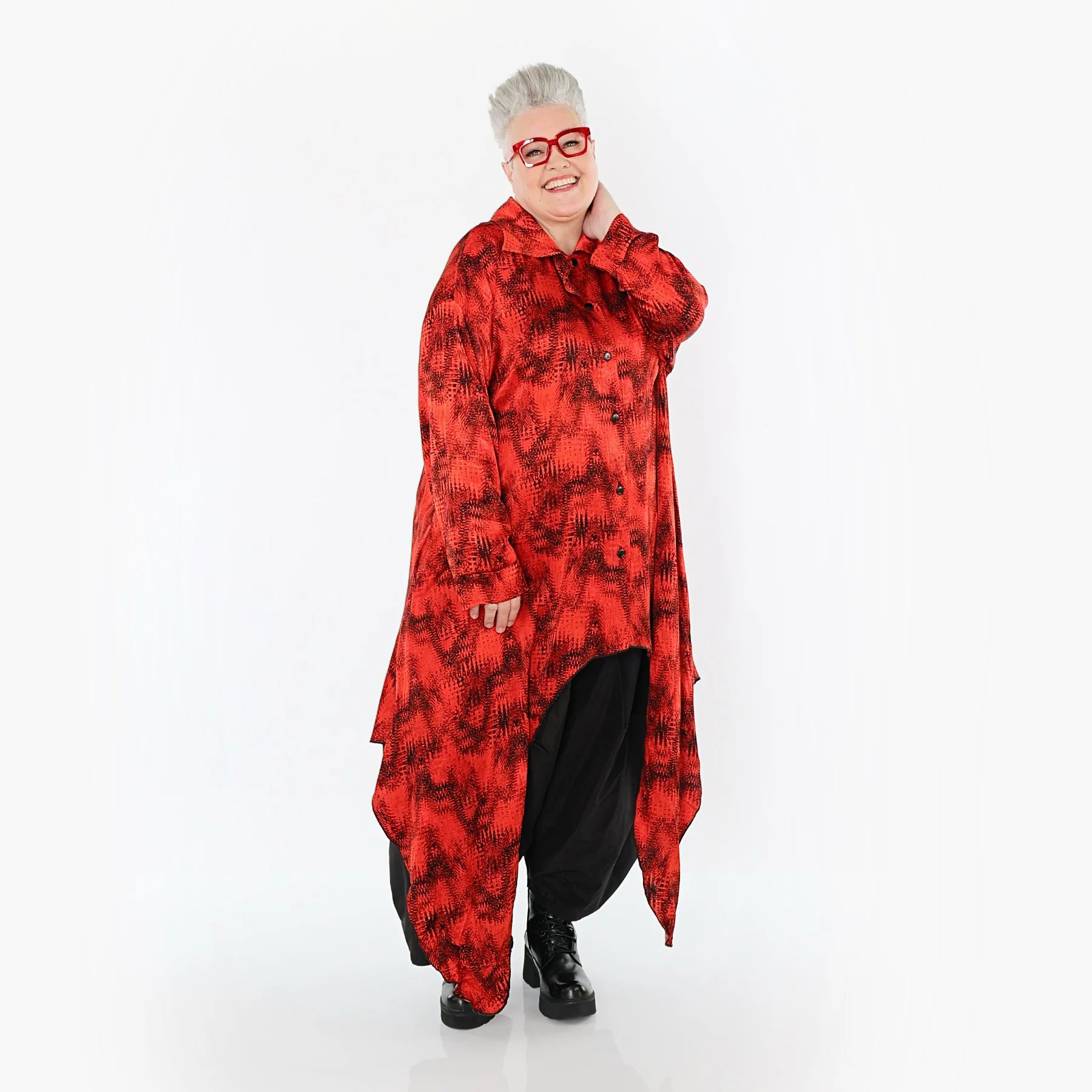  Zipfel Bluse von AKH Premium aus Viskose, P1015.7135, Rot/Schwarz, Grafik, Ausgefallen