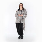  AKH Premium Bluse in Vokuhila-Form, aus Polyester, P1018.7149, Ecru/Braun/Schwarz, Schick